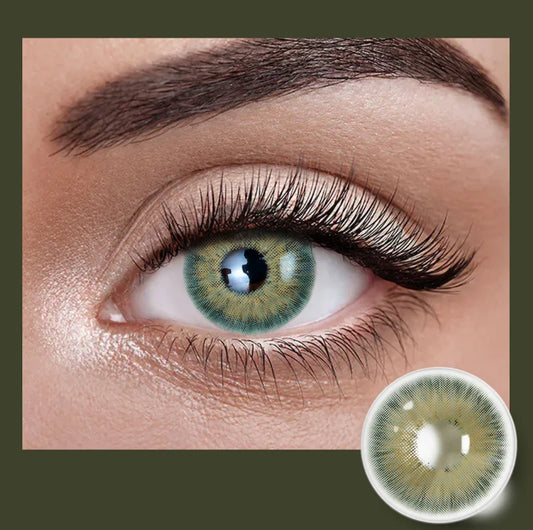 Lentille de contact verte naturelle sur œil marron, effet naturel et regard sublimé